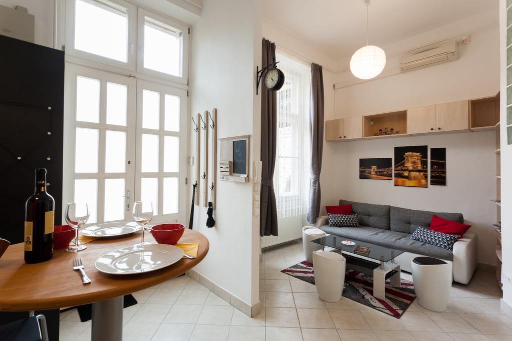 Feel at home Apartment Budapest Eksteriør billede