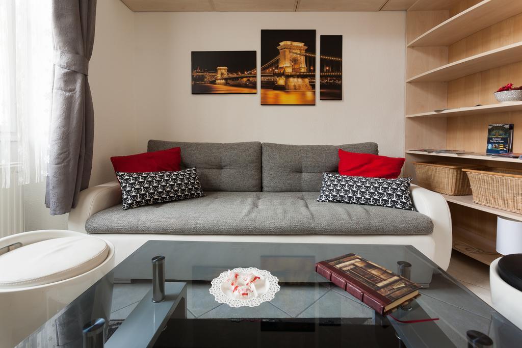 Feel at home Apartment Budapest Eksteriør billede